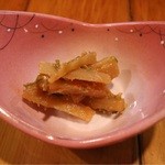 津軽衆 - お通しはごぼうの味噌漬け
