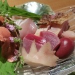 水源亭 - 鳥のもつ盛り合わせ(とさかを含む)