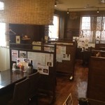 石焼ビビンバ屋 みや御苑 - パーテーションなどで仕切られたます。
