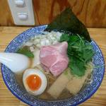 中華そば よしかわ - 煮干しそば(白)。