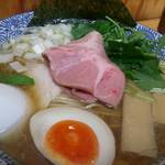 中華そば よしかわ - 煮干しそば(白)・アップ。