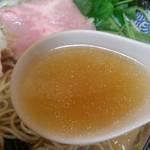 中華そば よしかわ - 煮干しそば(白)スープ。