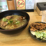 menyarugu- - 塩ラーメンと唐揚げ