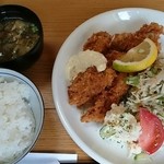 とんぼ - お昼のカキフライ定食