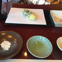 お座敷天婦羅 天政 丸ビル店 - 牡蠣の海苔巻き