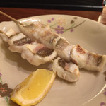 軍ちゃん - 《ほうぼう・串焼き》350円、
      《かわはぎ・串焼き》300円、
      2015/11/21