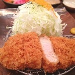 Hiratabokujou Kiwami - ランチ。厚切りロース、150g。
                        金華豚って、とてもあっさりしたお味ですね。