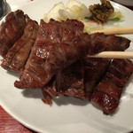 たんや 善治郎 - ふた切れぐらいで満足しそう。。