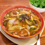 サバイチャイ タイ料理 - トムセップ：牛肉煮込みスープ(680円・外税)