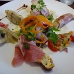 ピュールピュール - 前菜盛り合わせ・・前菜が美味しそうですと嬉しくなるのです、ボリュームある品。