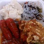 大黒屋 - お弁当 大黒屋 ＠本蓮沼 ハンバーグ弁当の4種の副菜