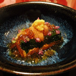 なかむら - 卵豆腐（ほうれん草、菱蟹、うに、菊）出汁のゼリー