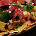 なかむら - 八寸（鯖寿司、ゆず釜、海老芋、イチョウ芋、さんまくらま煮、海老、丹波栗、きゅうり、ぎんなん）