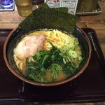 横浜家系ラーメン 力丸家 - 横浜家系ラーメン:(並)＋ほうれん草