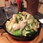 むぎばたけ - ホルモン鉄板