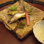 くずし懐石 縁 - 鮎の塩焼。