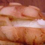 世界で2番めにおいしい焼きたてメロンパンアイス × L.A.プレッツェル - 