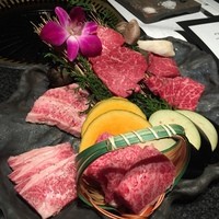 個室 和牛焼肉 吟 難波店 - 