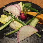 焼肉 矢澤 - 季節の生野菜盛り合わせ