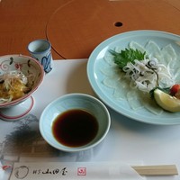 山田屋 - ふぐ刺し