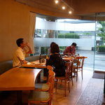 AT THE 21 - ☆カジュアルなテーブル席がありますぅー♪☆