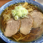 肉煮干中華そば 鈴木ラーメン店 - 煮干し味、強烈だった大盛