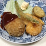 御食事処 ツル - ツル定食に含まれるミックスフライ
