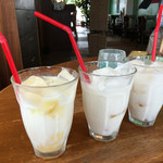 あじとや - ラッシー３種