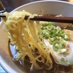 Hotaru ya - 煮干味ラーメン　麺アップ