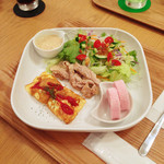 EAT CAFE ANZU - 【料理】レディースセット。ロールケーキ付でお得。