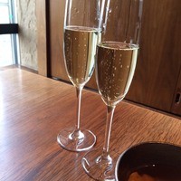 飛騨牛一頭家 馬喰一代 銀座 - 1800円のグラスシャンパンでこの少なさはひどい！！へこみました。