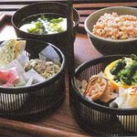 Jinenya - かご弁当二段　2500円