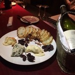 熟成したエポワスにとろとろのモンドール