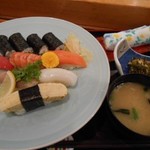 Sushidaitora - にぎりセット（ランチ）　1,080円
                