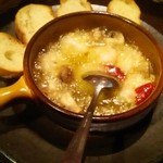 ビストロ せり家 - 海老とマッシュルームのアヒージョ(バケット付き)