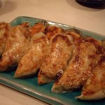 美莉の餃子 - とにかく焼き色を見て下さい！