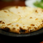 タンドールバル カマルプール - 2015.11 チーズクルチャ（650円）
