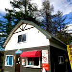 小麦畑と青い池 - お店外観