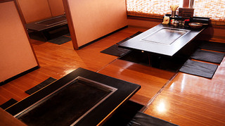 Okonomiyaki Yokoduna - 広々とした店内は団体様にもご利用頂けます。