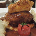 煮込みハンバーグ　アップ