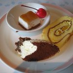 カフェレストラン カメリア - ティラミス、ロールケーキなど