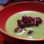 御料理 光安 - ◆つぶ餡入りお薄・・以前はデザートが2品付きましたが、今回は一品でした。
      お薄は好きなのですが「つぶ餡」が苦手で残しましたm(__)m