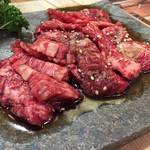 The Beef House 牛's - 