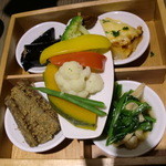 泥武士 - 豚汁とお野菜ご膳です♪ゴボウが味が滲みていて美味しい♪