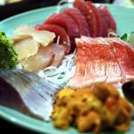 大衆料理　川治 - 刺身盛り合わせ