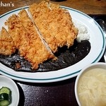 タイガー餃子会館 中目黒店 - 鶏カツ担々黒ルーご飯