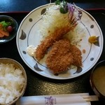 とんかつ雅 - ヒレカツ&エビフライ定食。ごちそうさまです。