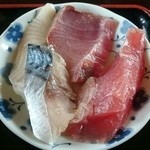 清鮨 - マグロ、ハマチ、オヒョウ腹身、〆鯖
