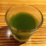 ひびか食堂 - 食前にサービスで小松菜のスムージーがやってきました。飲みやすくて美味しい。