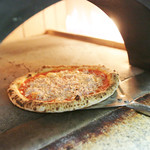 PIZZERIA&DINING PICO - 専用石釜でいつでも焼きたてピッツァが楽しめます！